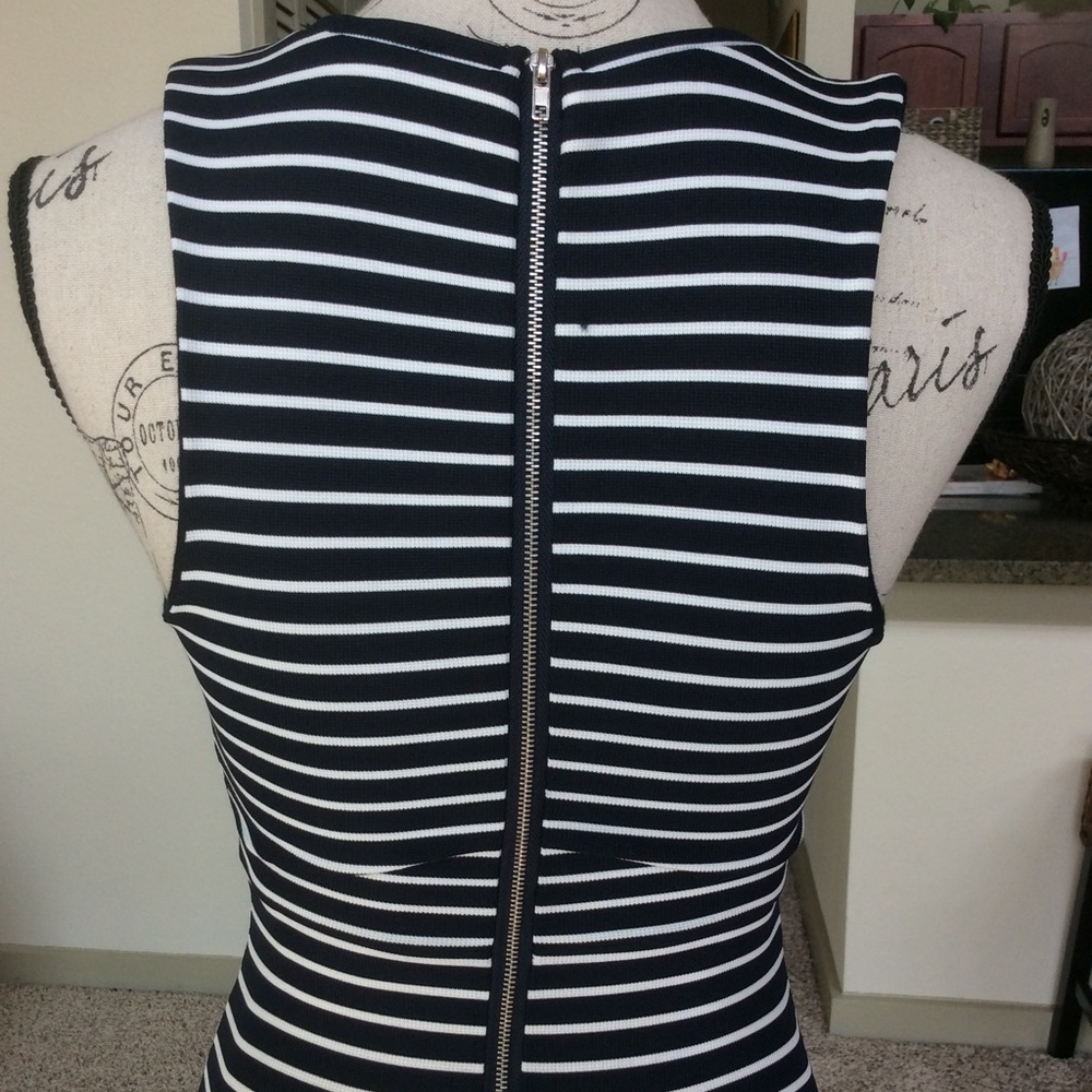 ๐ NWOT LuLuโs Striped Dress ๐ - Picture 5 of 7